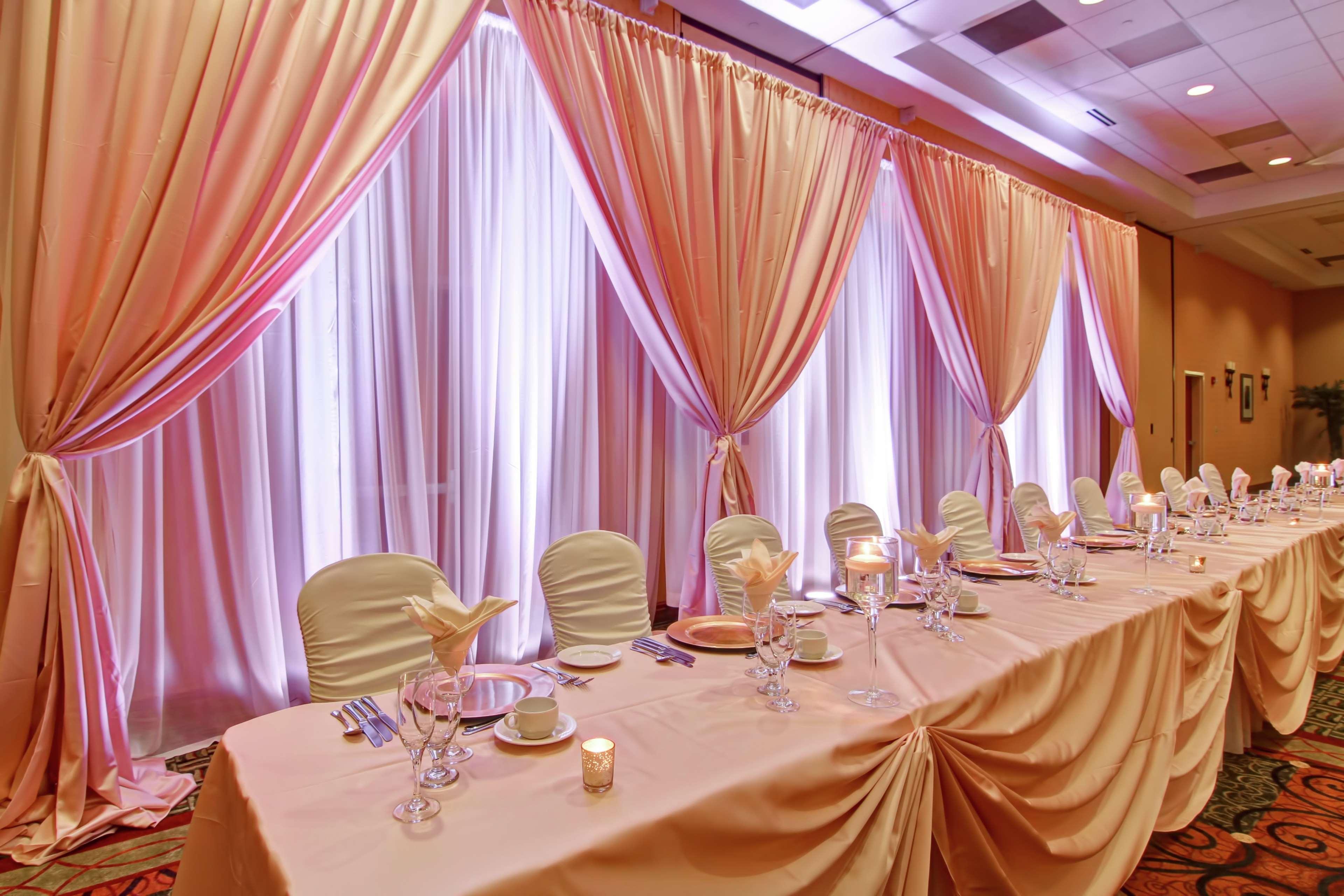 Hilton Garden Airport Hotel Ottawa