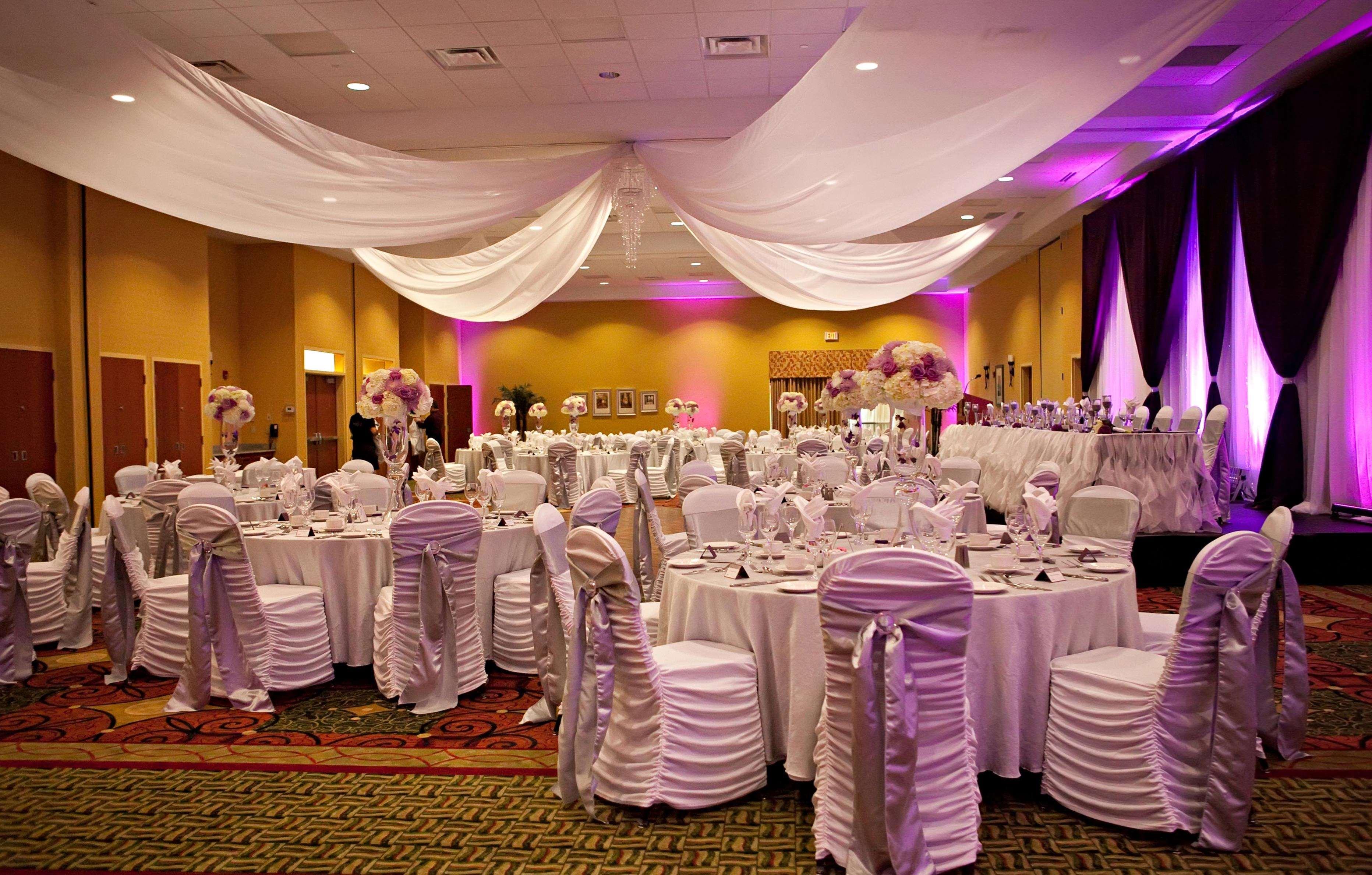 Hilton Garden Airport Hotel 3*