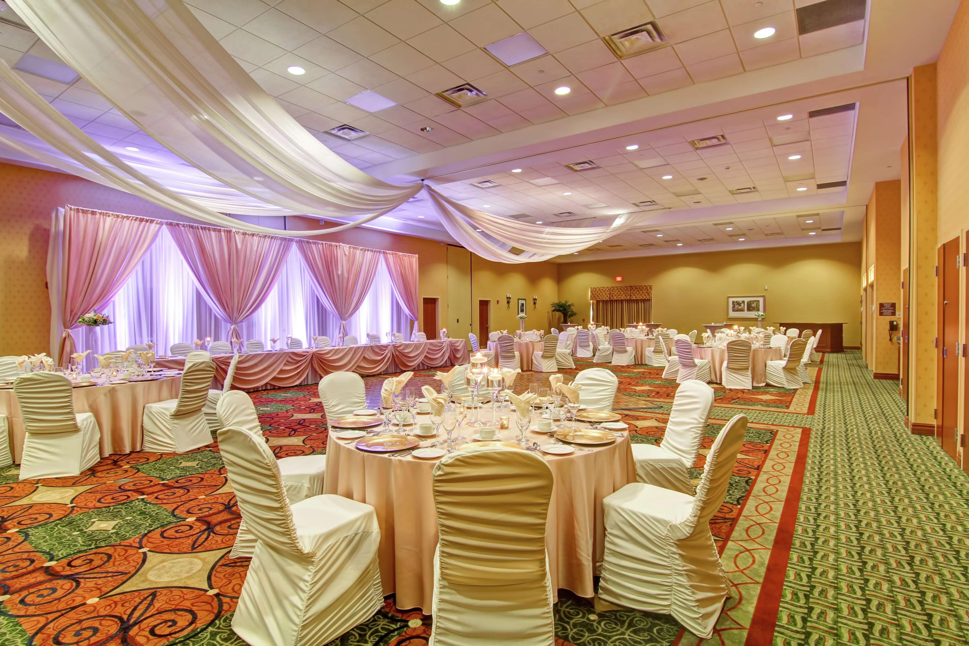 Hotel Hilton Garden Airport 3*
