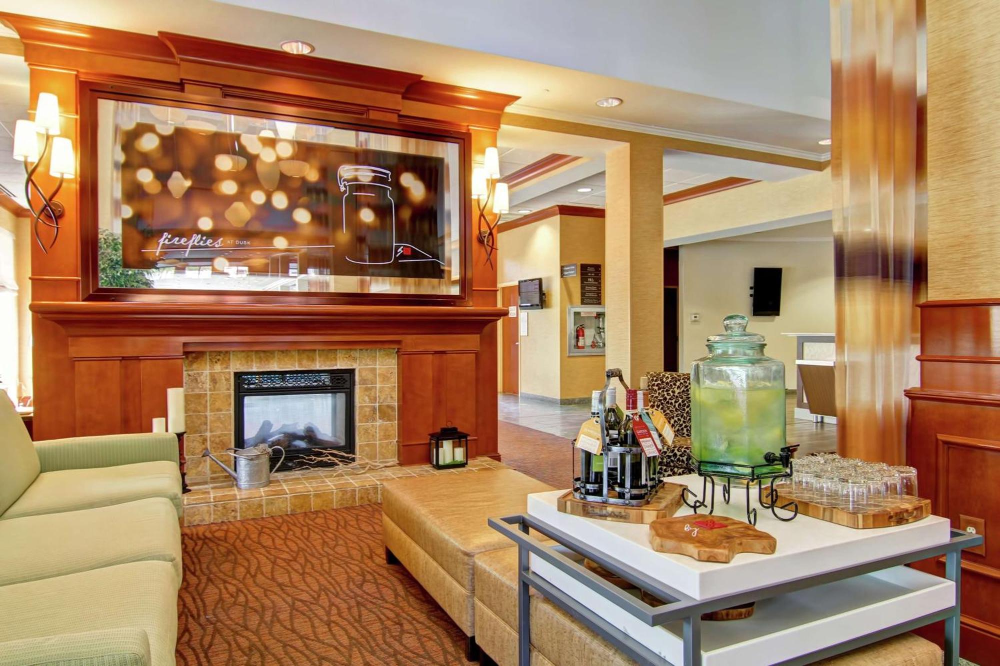 Hotel Hilton Garden Airport