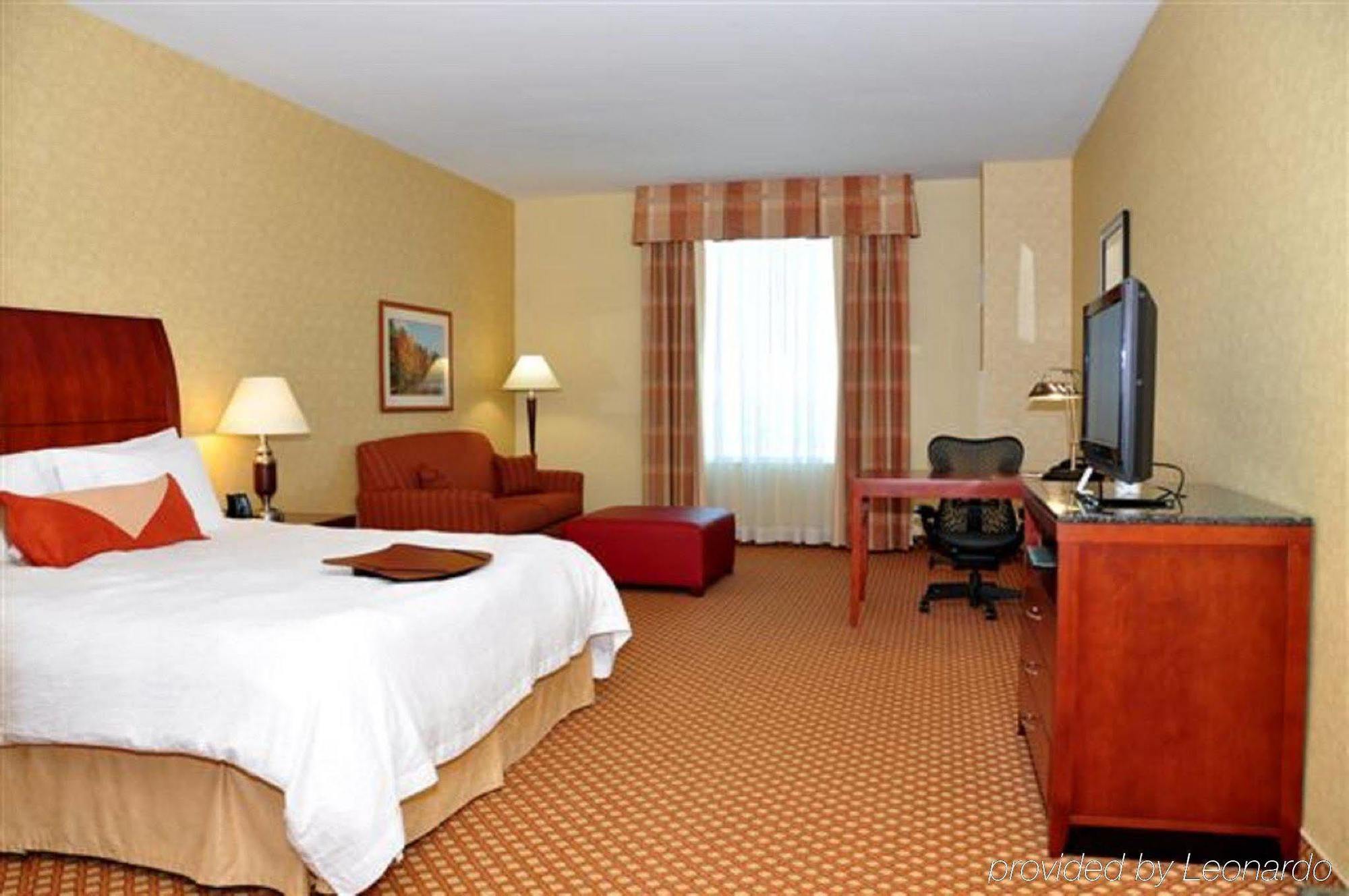 Hilton Garden Airport Hotel 3*